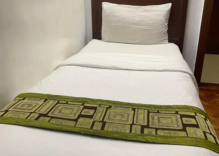 Comfy Manila-kalaw Hotel