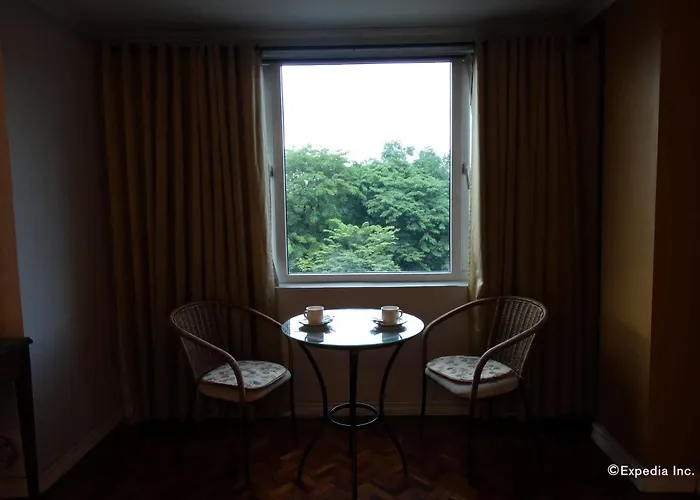 Comfy Manila-kalaw Hotel